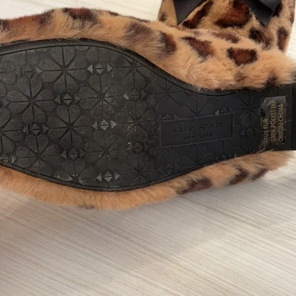 LIKE NEW.  Kate Spade Leopard faux fur slide/mule with black bow detail - Picture 6 of 8